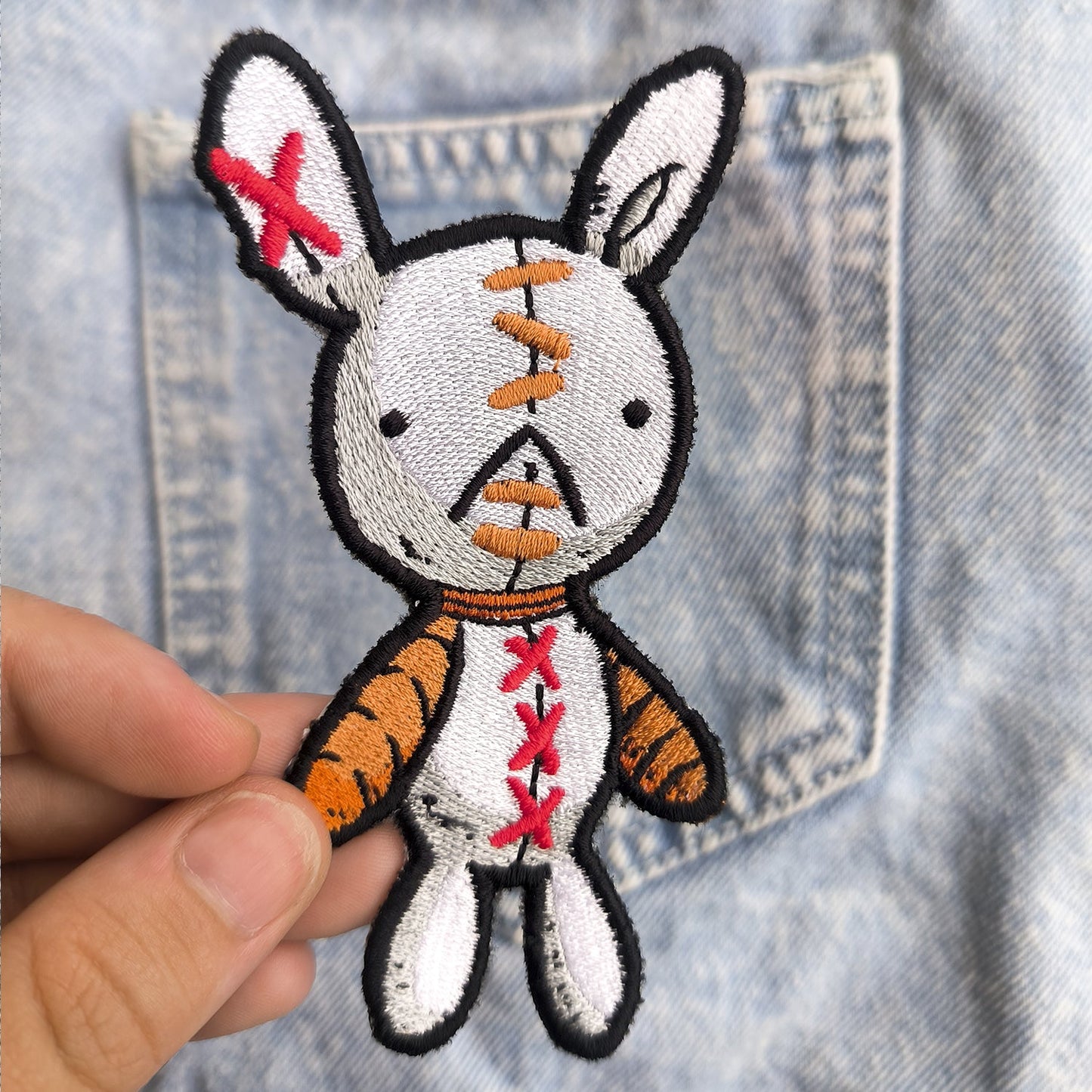 Parche Bordado Mieruko Chan Lambda Conejo - Valkynea