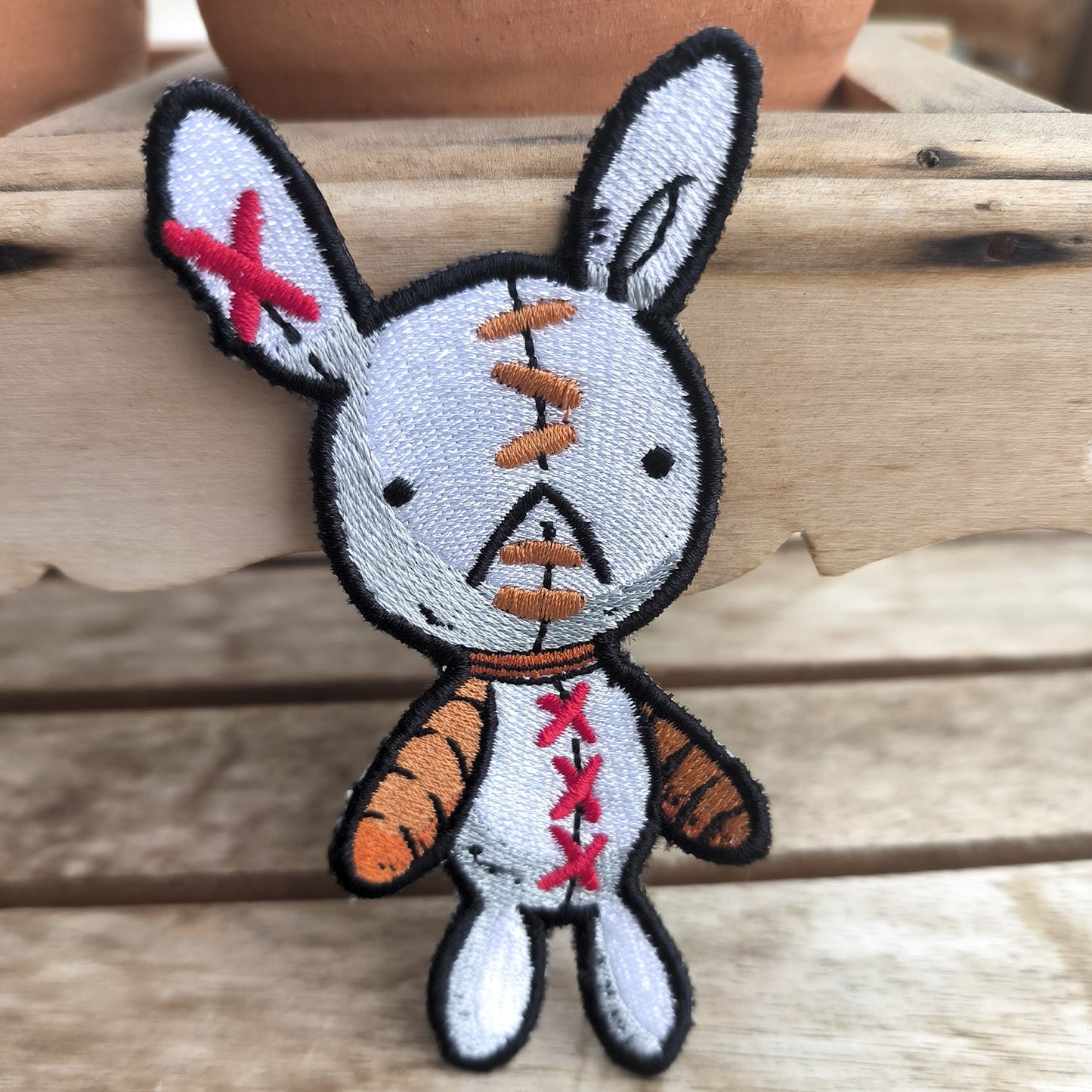Parche Bordado Mieruko Chan Lambda Conejo - Valkynea