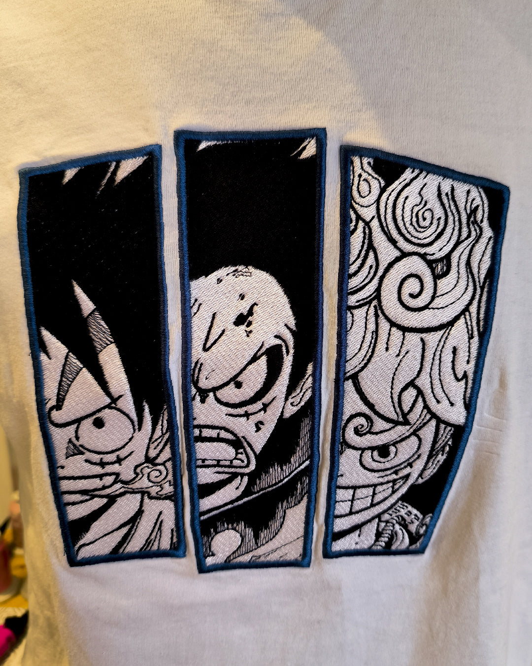Camiseta One Piece Miradas Luffy - Valkynea