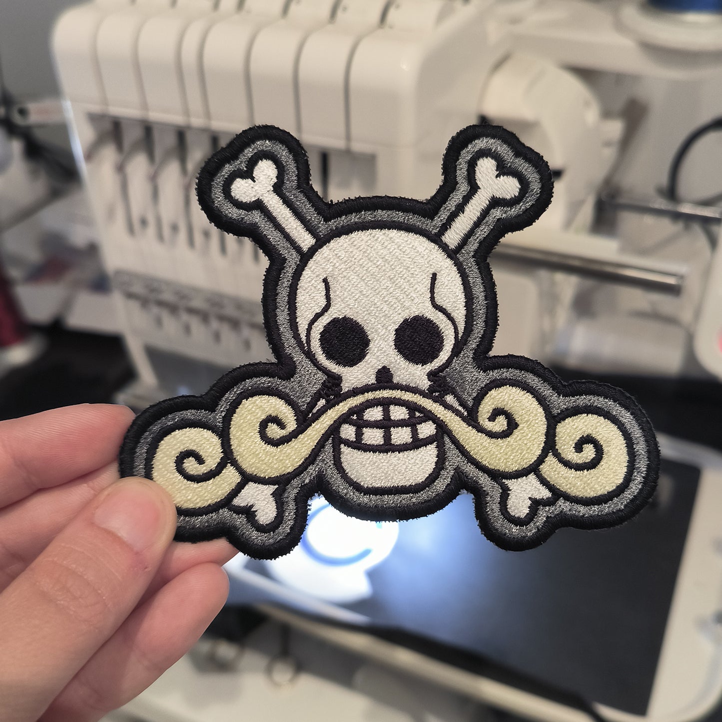 Parche Bordado Anime Calavera One Piece Rogers