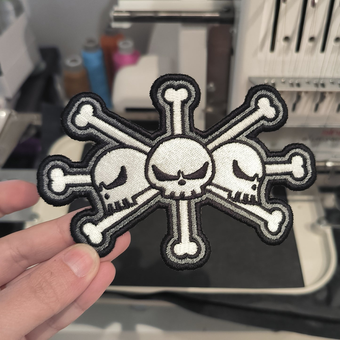 Parche Bordado Anime Calavera One Piece Barba Negra
