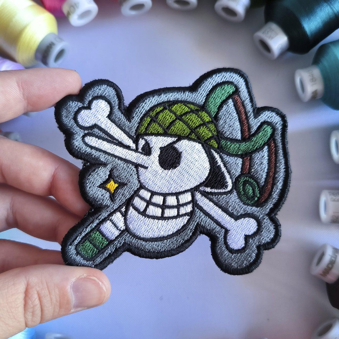 Parche Bordado Anime Calavera One Piece Usoop 8cm - Valkynea