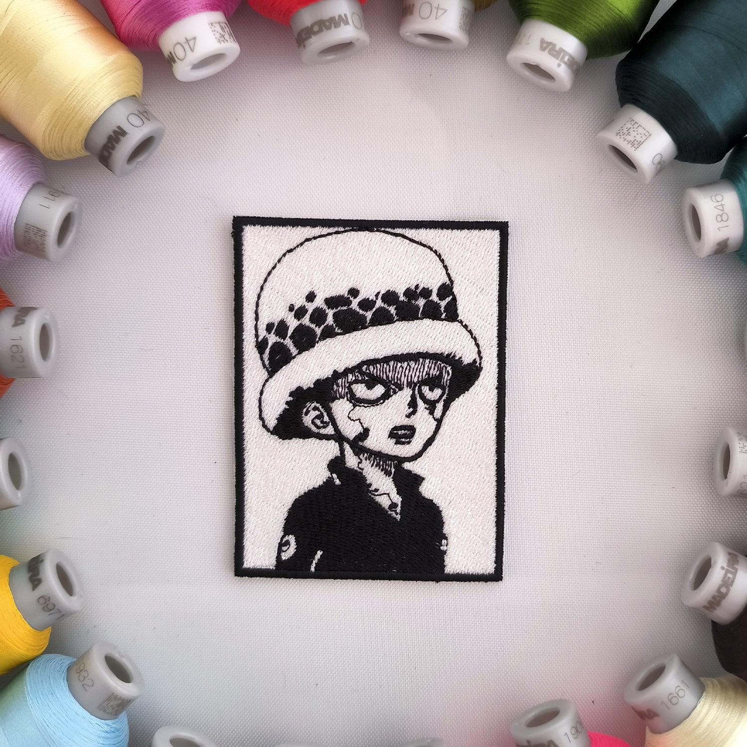 Parche Bordado Anime One Piece Law 8cm - Valkynea