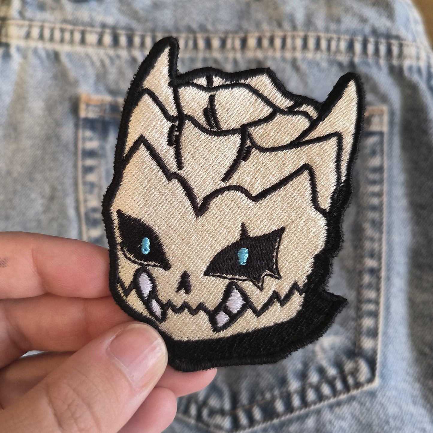 Parche Bordado Anime Kaiju Nº8 Chibby - Valkynea